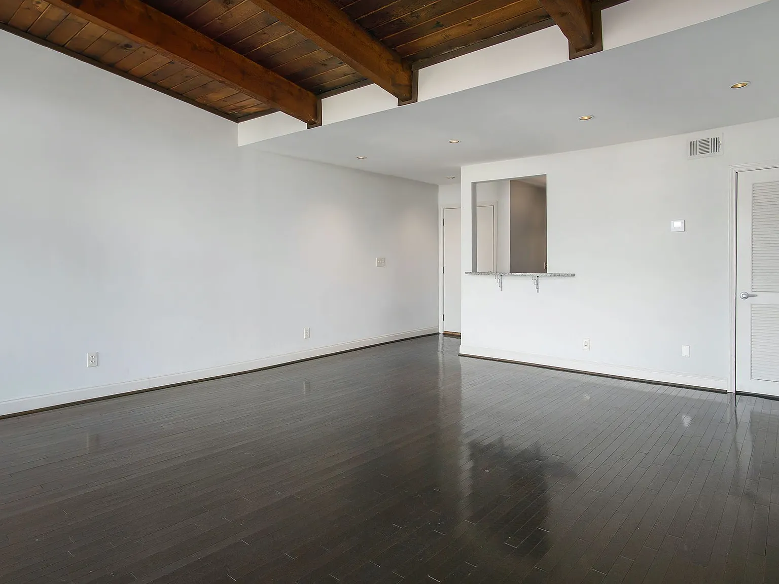 Shake House — photo 11