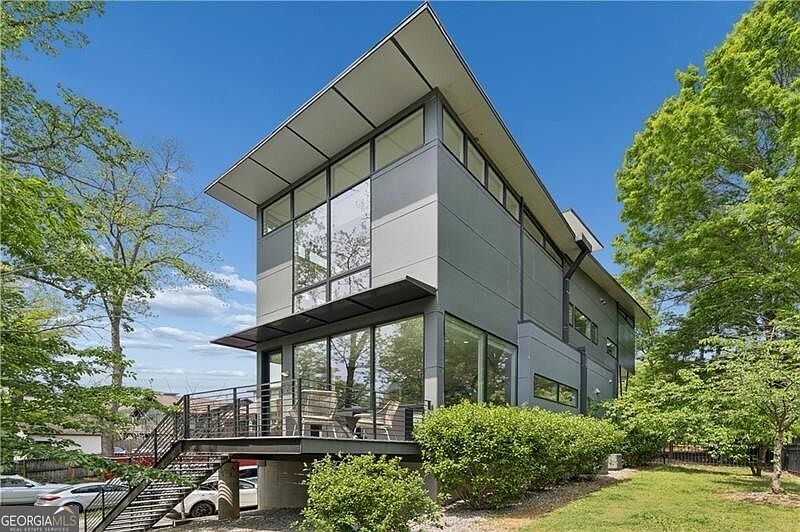 1st image of 829 North Ave NE #2