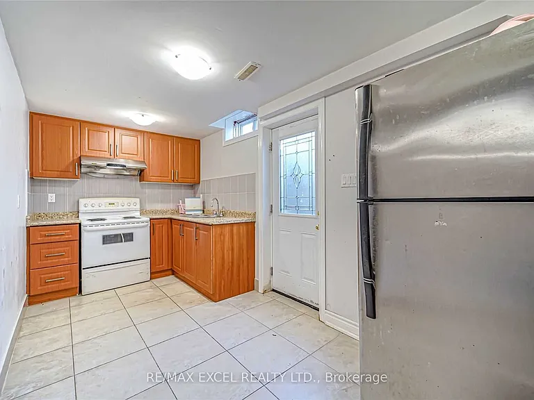 47 Whiteleaf Cres #BASEMENT — Photo 5