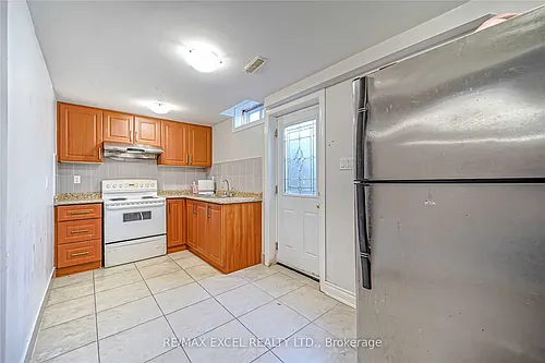 47 Whiteleaf Cres #BASEMENT Photo 1
