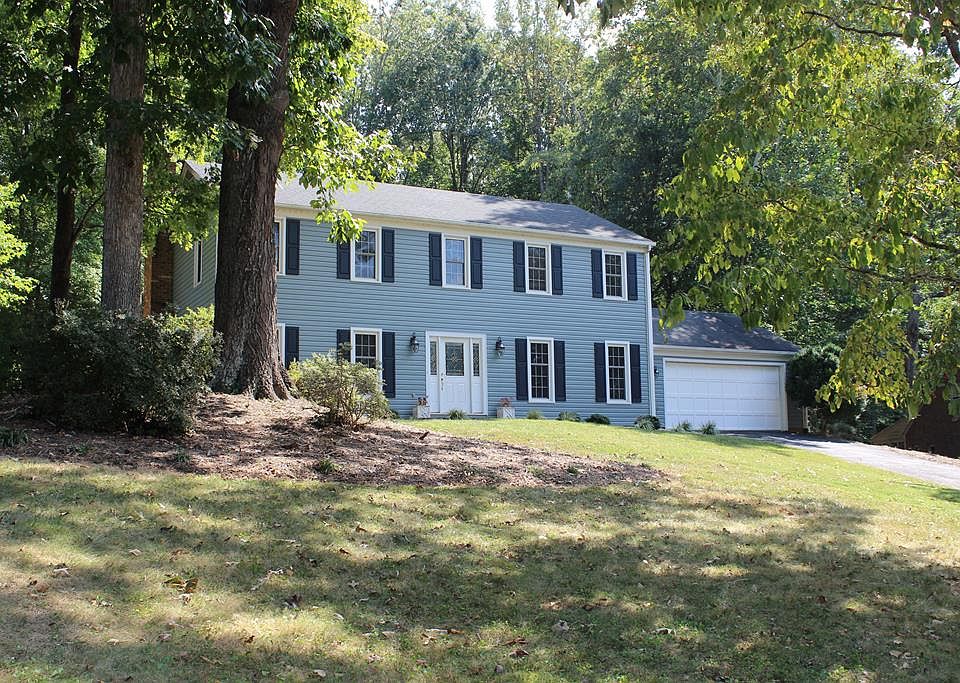1st image of 123 Abercrombie Pl