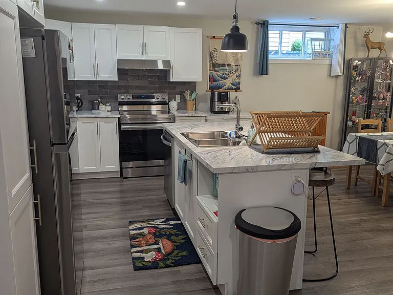 348 Sterling Ave #B — Photo 6