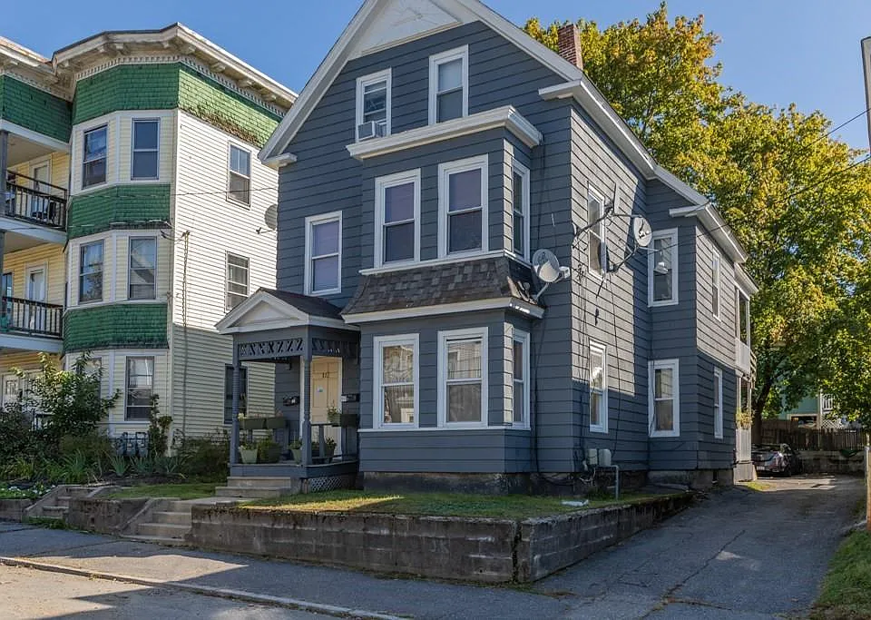 122 Myrtle Ave #2