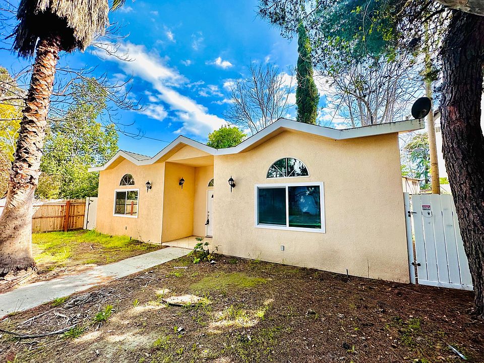 1st image of 12358 1/2 Oxnard St