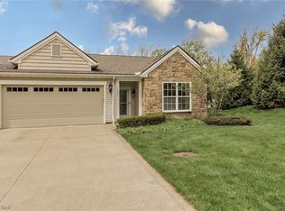 1002 Cutters Creek Dr, South Euclid, OH 44121