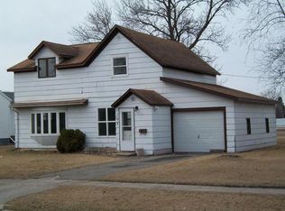 102 S 4th St W, Ada, MN 56510