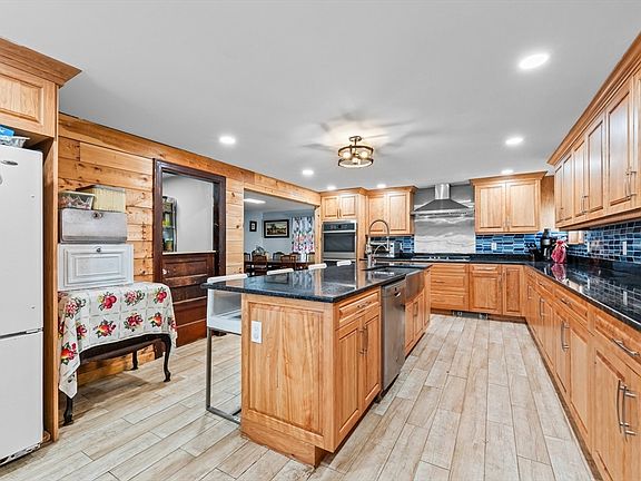 4th image of 43 Lynnfield St