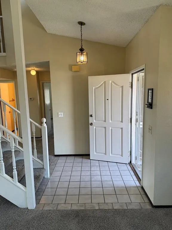 4 bed, 2.5 bath, 1800 sqft, $2,950 — Photo 4