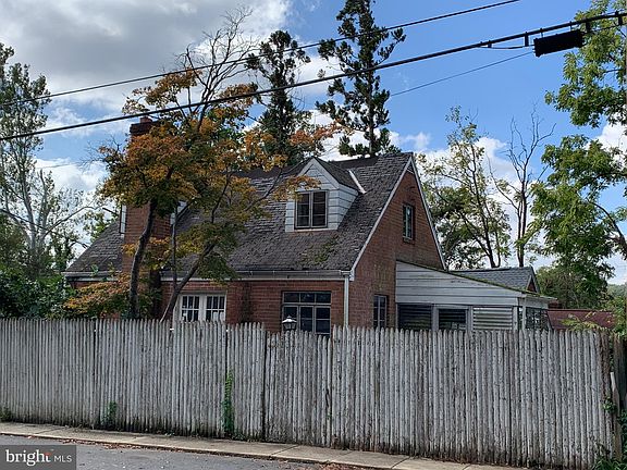 2nd image of 6008 Bryn Mawr Ave
