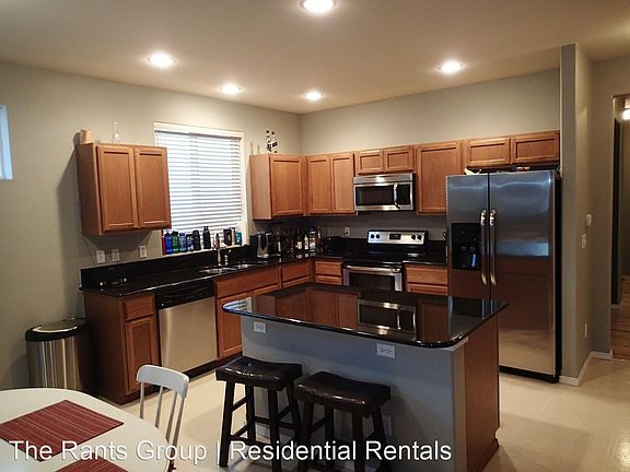 3rd image of 8532 Capstan Dr NE