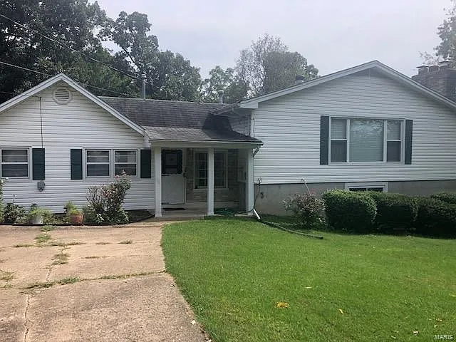 4303 Walnut Tree St photo 1