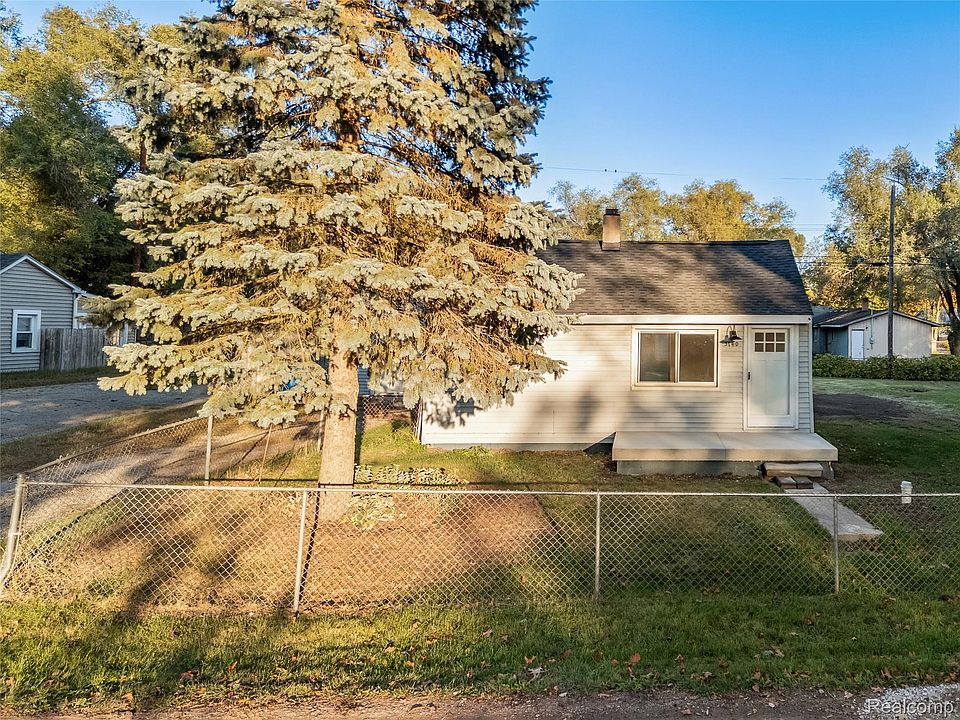1st image of 3140 Woodlawn Ave