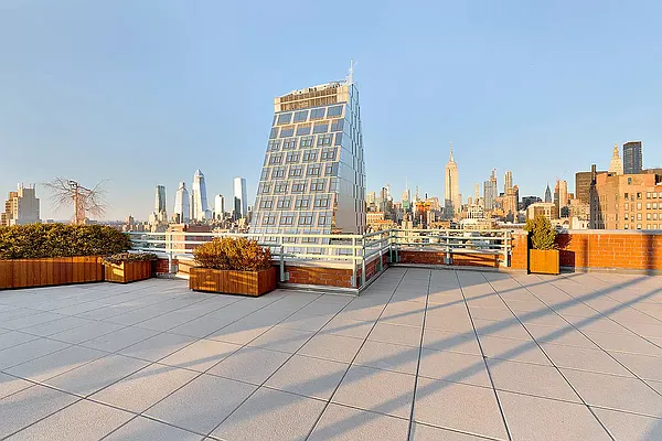 Sold by Compass | media 8