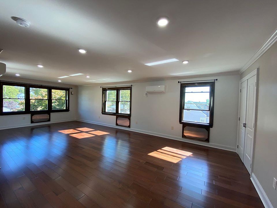 1st image of 41 Kensington Ave