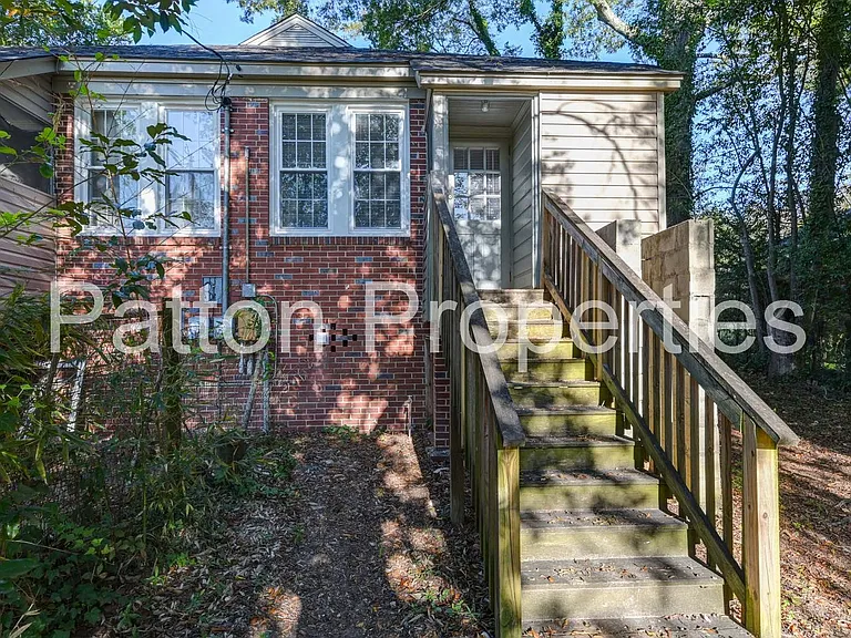 822-824 Cedar Terrace - Inside CofC - R16404-08-23 — Photo 15