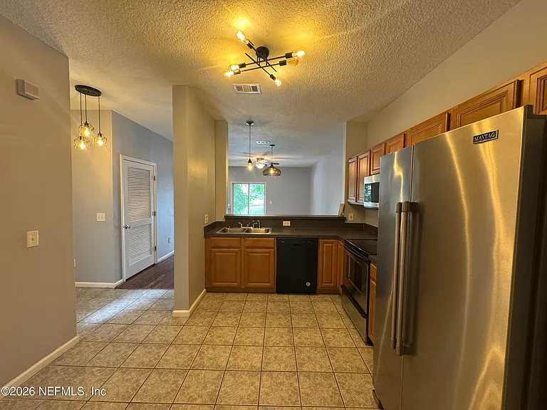 7806 Melvin Rd — Photo 10