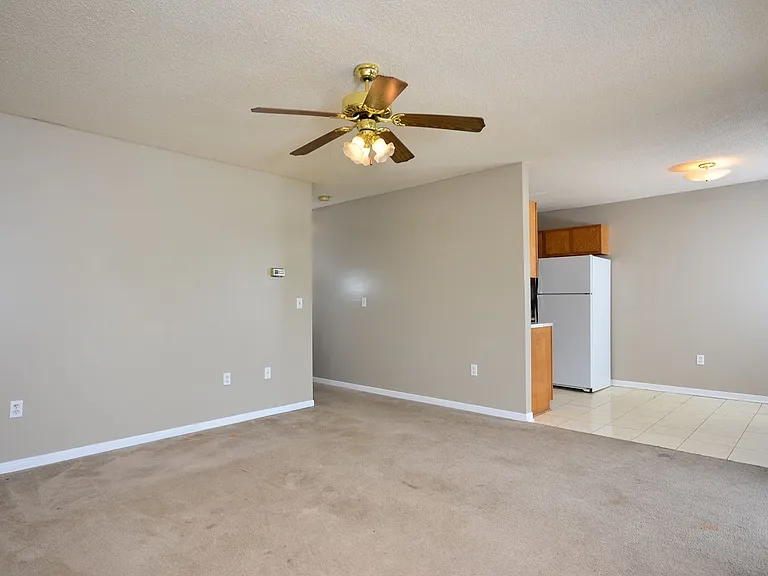 707 Virginia Ave — Photo 5