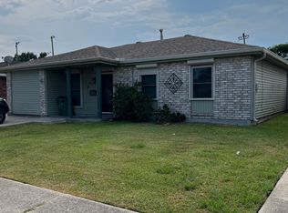 656 Clinebrook Dr, Gretna, LA 70056