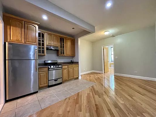 2nd image of 343 E 115th St APT 3B