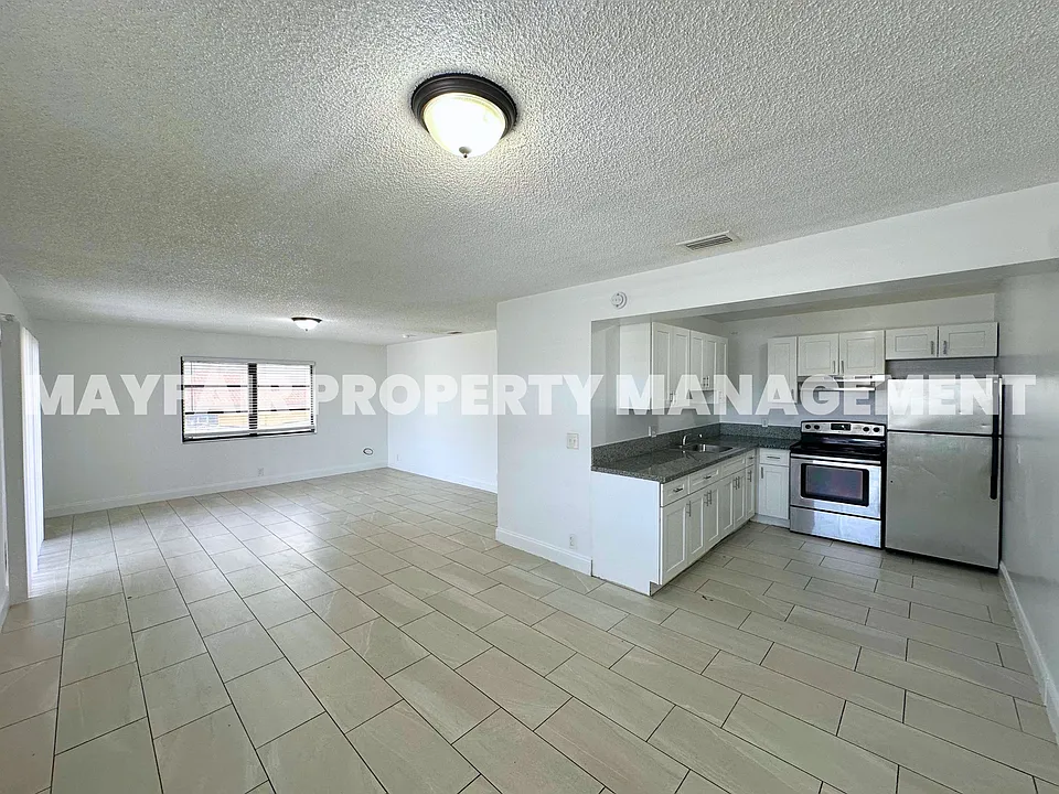 1331 S Federal Hwy #4
