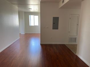 12148 Hart St APT 401, North Hollywood, CA 91605
