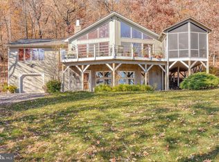 1315 Parkside Dr, Berkeley Springs, WV 25411