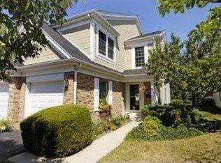 4882 Prestwick Pl, Hoffman Estates, IL 60010