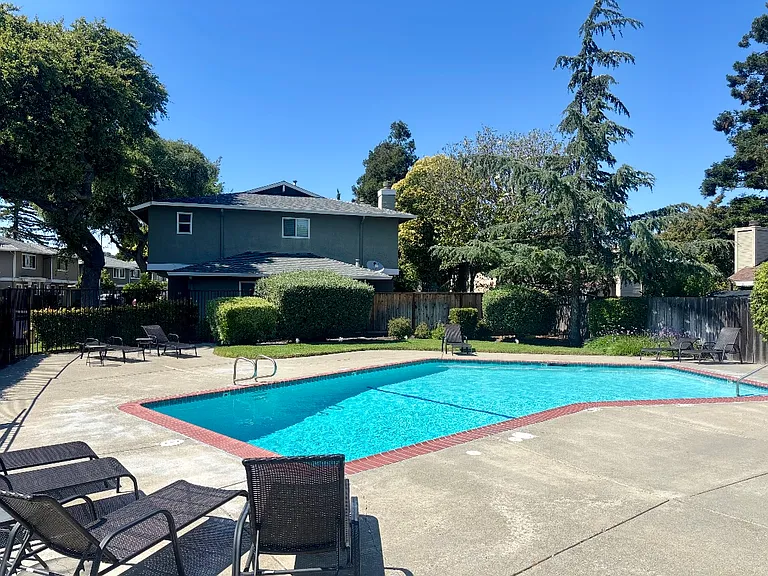Community pool