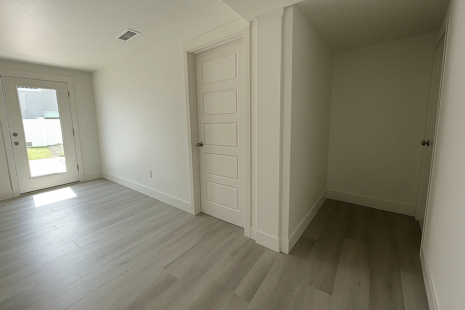 1 bed, 750 sqft, $1,150 — Photo 2
