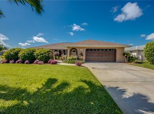 1220 SE 19th Ln, Cape Coral, FL 33990