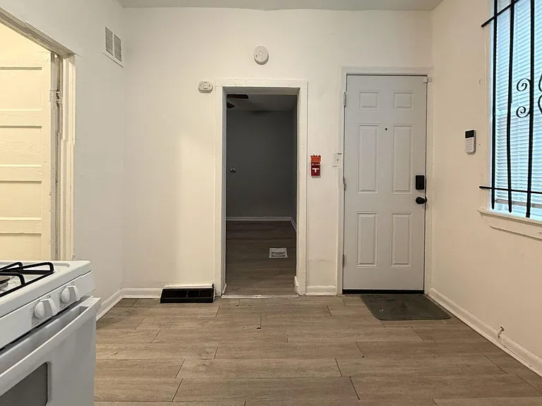 4727 North Penn Street — Photo 4