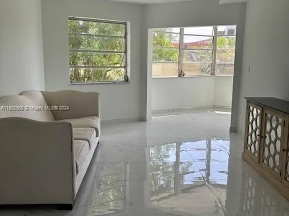 18706 NE 18th Ave APT 206, Miami, FL 33179