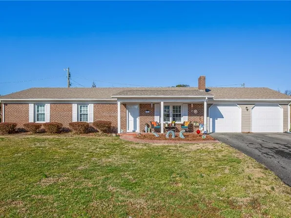 306 E Devon Dr, Mount Airy, NC 27030