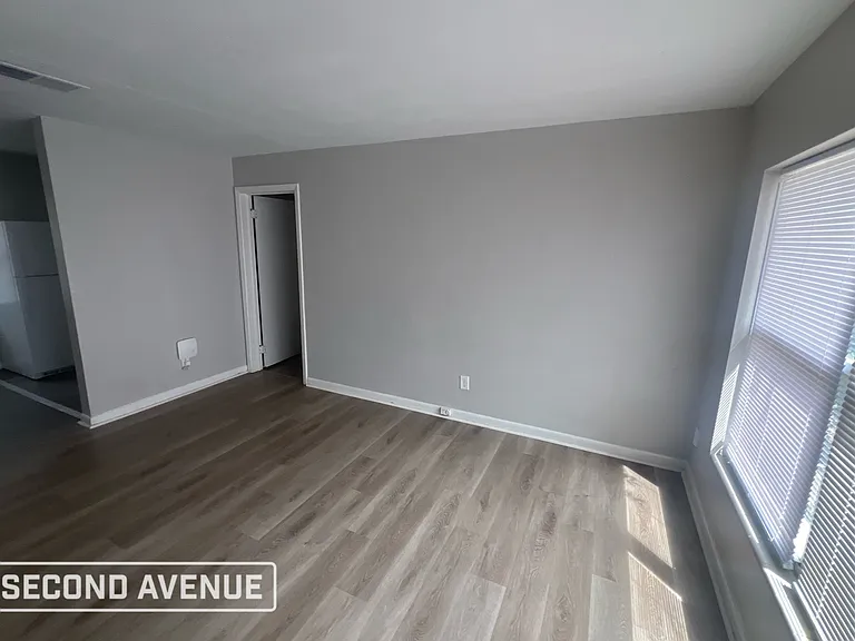 3015 Lansdell Dr — Photo 3