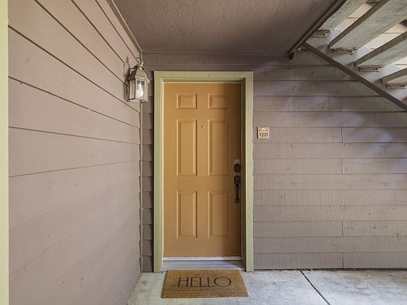 2nd image of 1221 Yarwood Ct