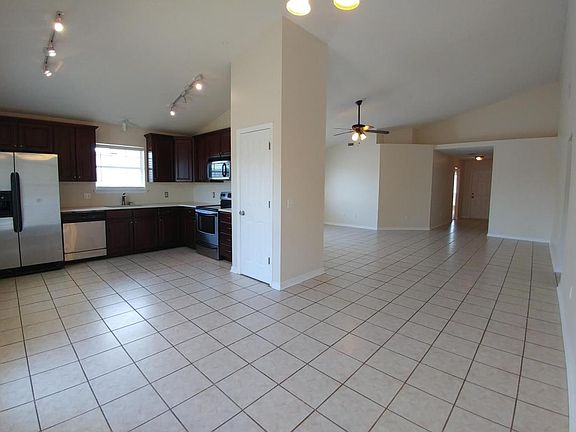 5th image of 9514 Parker Place Dr