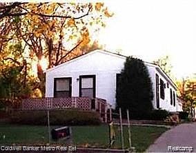 1st image of 89 N Astor St S