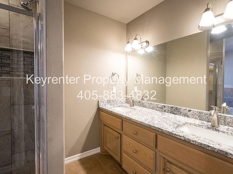 1301 Cedar Creek Dr — Photo 9