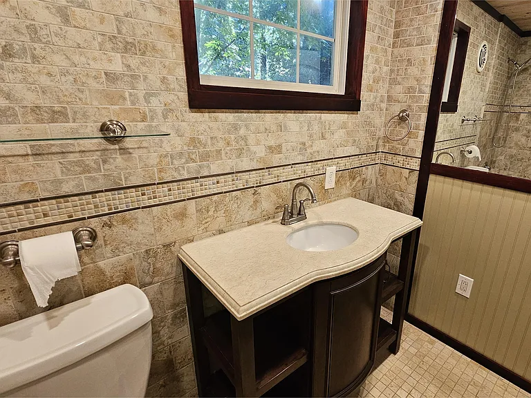 630 Robinhoods Holw — Photo 5