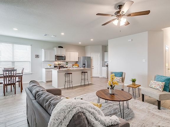 5th image of 10025 Poinsett Way
