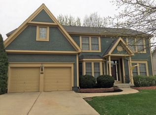 15812 Ash St, Overland Park, KS 66224