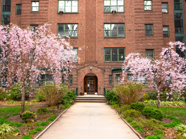 78-10 34th Avenue 3-B image 1 of 8