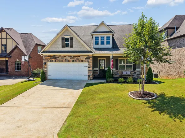8657 Highlands Dr, Trussville, AL 35173