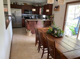 1428 Howard Pl, Grand Island, NE 68803