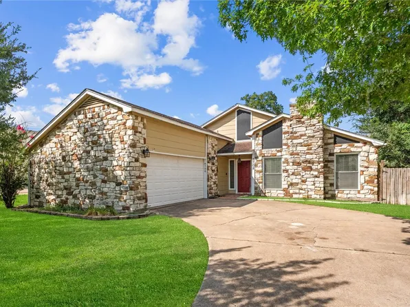 8708 Greenleaf Dr, College Station, TX 77845