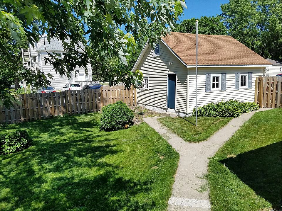 2nd image of 1903 Olive St