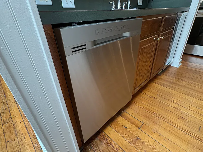 113 E Innes St #113 — Photo 4