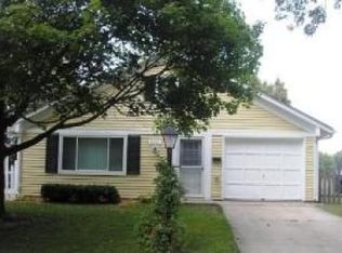 126 Braeburn Dr, Montgomery, IL 60538