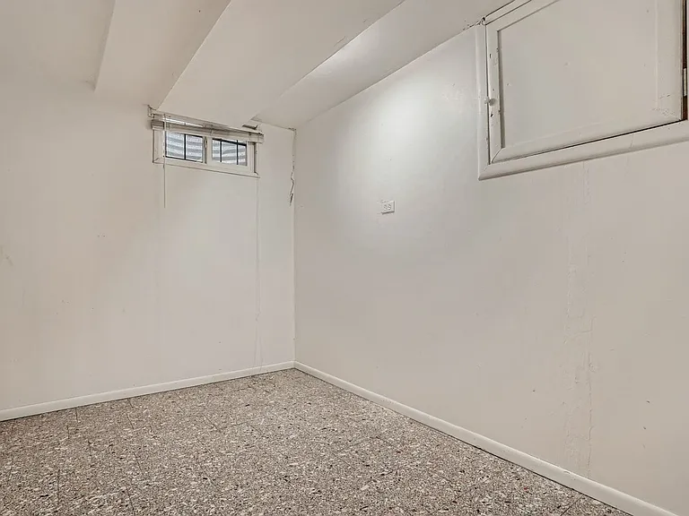 3296 S Geneva St — Photo 20