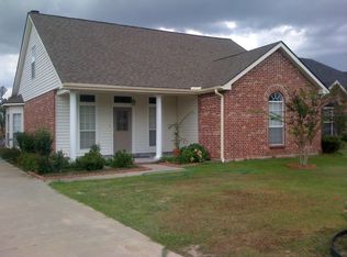 206 Wildflower Ln, Lafayette, LA 70506